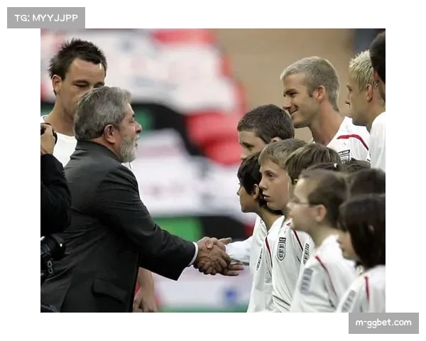 首节爆发冲突,狄龙与追梦格林各领一次技术犯规 首节爆发冲突,狄龙与追梦格林各领一次技术犯规